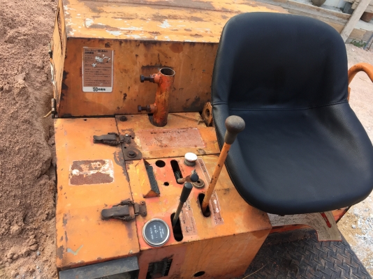 ขายแบคโฮ จิ๋ว เอาไว้สำหรับขุดหลุมเสา ที่แคบๆ วางท่อ ปะปา   ใช้งานได้ ปกติทุกอย่าง