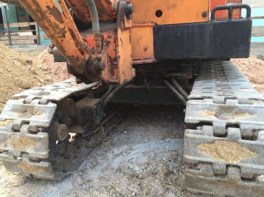 ขายแบคโฮ จิ๋ว เอาไว้สำหรับขุดหลุมเสา ที่แคบๆ วางท่อ ปะปา   ใช้งานได้ ปกติทุกอย่าง