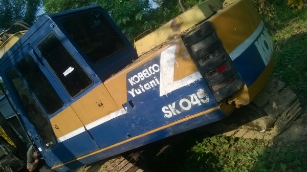 แมคโค 100 โกเบโก้ 04 มาร์ค 2 เครื่องเดิมปั้มเดิมโซ่เกือบหมดเอวแน่นมอเตอร์สวิงเอวหลวมหน่อยปั้มเชื้อเพลิงอ่อนสตาจติดยากโดยรวม 70 \%