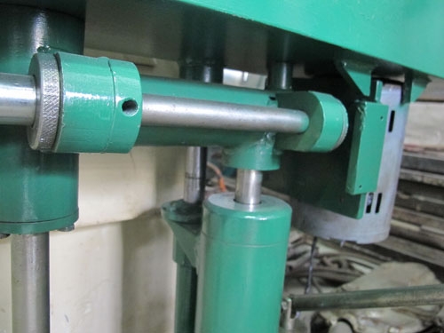 ขายเครื่องปั่นสี ปรับสีมีไฮดรอลิคปรับสูงต่ำพร้อมมอเตอร์ไฟบ้าน