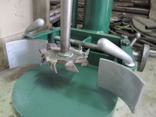 ขายเครื่องปั่นสี ปรับสีมีไฮดรอลิคปรับสูงต่ำพร้อมมอเตอร์ไฟบ้าน