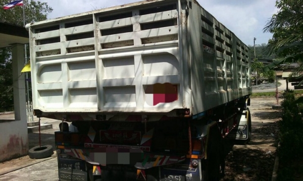 รถอีซูซุ 10 ล้อดั้ม 300 แรงม้า. ปี 54   ( ขายแม่ , ลูก , หาง FT ).  สนใจติดต่อ 081 - 6079515