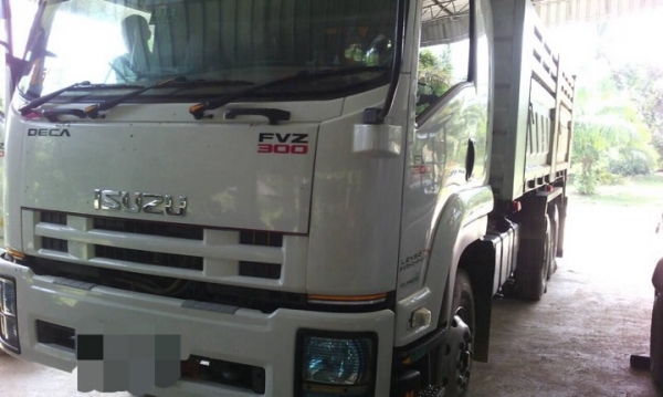รถอีซูซุ 10 ล้อดั้ม 300 แรงม้า. ปี 54   ( ขายแม่ , ลูก , หาง FT ).  สนใจติดต่อ 081 - 6079515