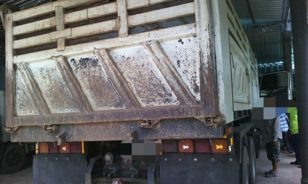 รถอีซูซุ 10 ล้อดั้ม 300 แรงม้า. ปี 54   ( ขายแม่ , ลูก , หาง FT ).  สนใจติดต่อ 081 - 6079515