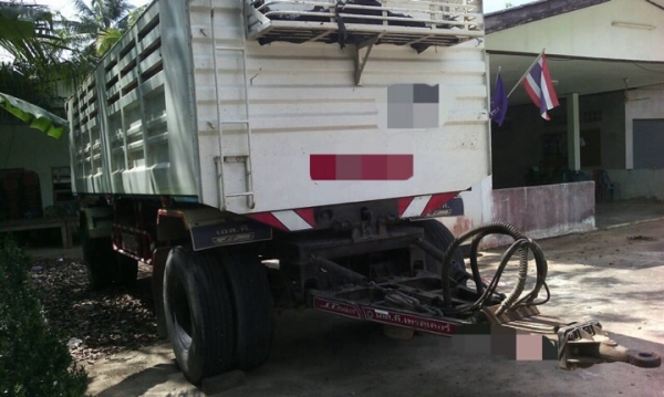 รถอีซูซุ 10 ล้อดั้ม 300 แรงม้า. ปี 54   ( ขายแม่ , ลูก , หาง FT ).  สนใจติดต่อ 081 - 6079515