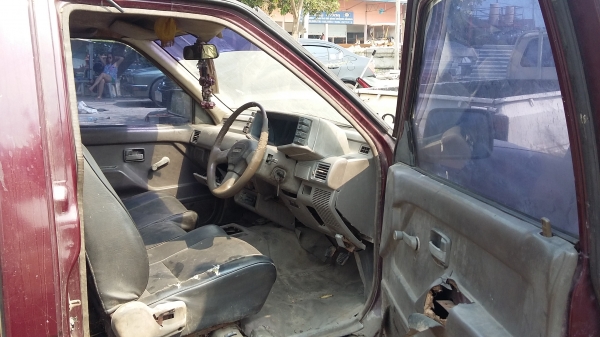 ขายรถอีซูซูสีแดง เล่มพร้อมทะเบียนชุดโอน ขายรถอีซูซูสีแดง เล่มพร้อมทะเบียนชุดโอน