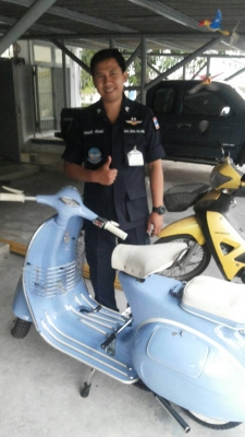 เอเซียเวสป้า---->>จัดส่งรถvespaให้คุณโหน่ง ดอนเมือง เรียบร้อย 27/1/2558