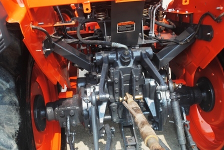 ขายรถไถ Kubota L 3408 (4WD) พร้อมมีดดันหน้าและผานพรวนLCS สภาพพร้อมใช้งานครับ