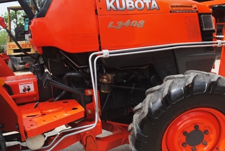 ขายรถไถ Kubota L 3408 (4WD) พร้อมมีดดันหน้าและผานพรวนLCS สภาพพร้อมใช้งานครับ