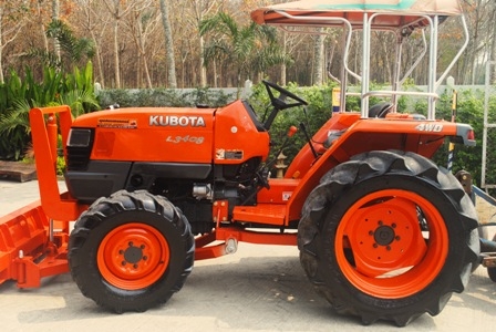 ขายรถไถ Kubota L 3408 (4WD) พร้อมมีดดันหน้าและผานพรวนLCS สภาพพร้อมใช้งานครับ