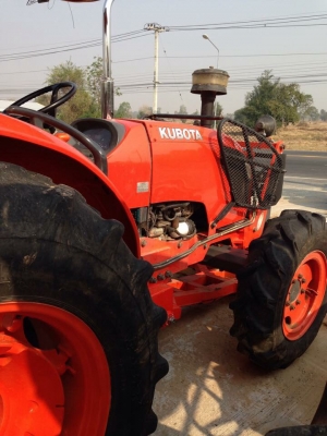 แถมฟรีครับสร้อยคอทองคำ1เส้นครับ หากซื้อรถคันนี้ครับm7040สวยๆเลยครับ ราคาคาแค่490000บาทเท่านั้นเองครับ