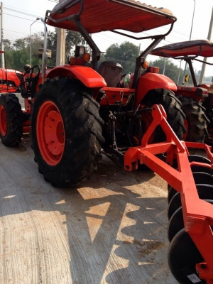 แถมฟรีครับสร้อยคอทองคำ1เส้นครับ หากซื้อรถคันนี้ครับm7040สวยๆเลยครับ ราคาคาแค่490000บาทเท่านั้นเองครับ