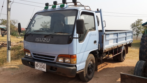 ขายด่วนหกล้อISUZU 120ฝาขาวNPR66Lยาว4.3เมตรกระบะคาร์โก้ยางดีคัชซีสวยโทร0843923995