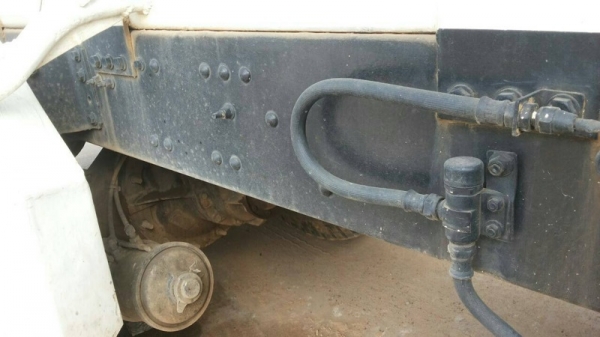 รถ 10 ล้อ VOLVO  โม่ปูน  345 แรงม้า.  ( มีขาย 2 คัน. )   สนใจติดต่อ  081 - 6079515