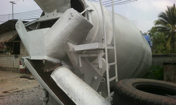 รถ 10 ล้อ VOLVO  โม่ปูน  345 แรงม้า.  ( มีขาย 2 คัน. )   สนใจติดต่อ  081 - 6079515