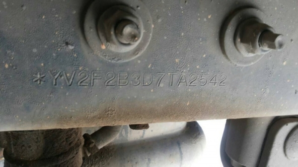 รถ 10 ล้อ VOLVO  โม่ปูน  345 แรงม้า.  ( มีขาย 2 คัน. )   สนใจติดต่อ  081 - 6079515