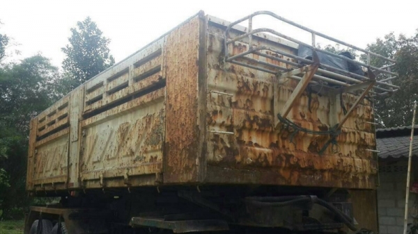 รถมิตซู  10  ล้อดั้ม MMFM528  เปลื่ยนเครื่อง 240 แรงม้า. ปี 41  ( ขายแม่ , ลูก )     สนใจติดต่อ  081 - 6079515