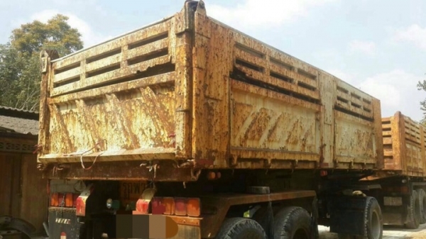 รถมิตซู  10  ล้อดั้ม MMFM528  เปลื่ยนเครื่อง 240 แรงม้า. ปี 41  ( ขายแม่ , ลูก )     สนใจติดต่อ  081 - 6079515