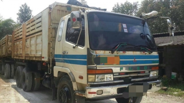 รถมิตซู  10  ล้อดั้ม MMFM528  เปลื่ยนเครื่อง 240 แรงม้า. ปี 41  ( ขายแม่ , ลูก )     สนใจติดต่อ  081 - 6079515