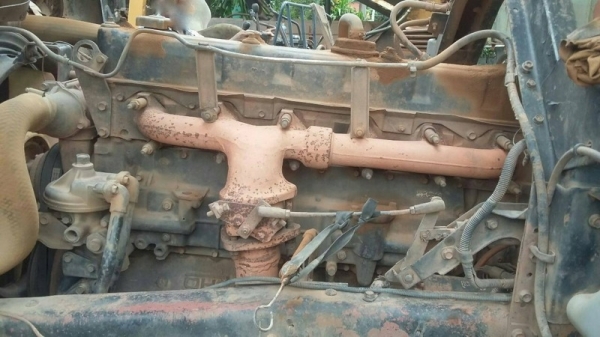 รถอีซูซุ 10 ล้อดั้ม 210 แรงม้า. ปี 37  สนใจติดต่อ  081 - 6079515