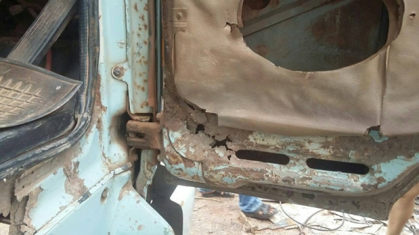 รถอีซูซุ 10 ล้อดั้ม 210 แรงม้า. ปี 37  สนใจติดต่อ  081 - 6079515