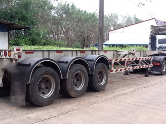 รถ VOLVO  10 ล้อ หัวลาก  370 แรงม้า. ปี 55  ( รถวิ่ง 6x,xxx กม. ) , ( ขายแม่ , ลูก )    สนใจติดต่อ  081 - 6079515