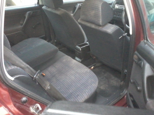 ขายด่วนครับ รถเก๋งโฟคเวนโต้ เครื่อง 1800 cc. รถสวยครับพร้อมใช้ราคาเบาๆครับ