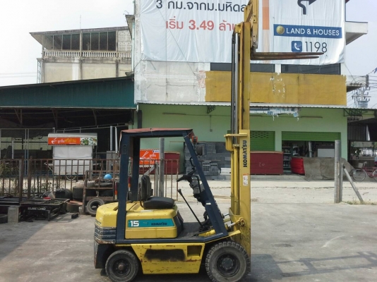 KOMATSU FD15-15 ขนาด1.5ตัน เสาสูง3เมตร เกียร์ธรรมดา เครื่องดีเซลC240 ชั่วโมงการใช้งาน2XXXชม. รถญี่ปุ่นแท้นำ รับประกันเครื่องเกียร์6เดือน ราคาต่อรองได้ 0816161541