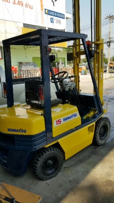 KOMATSU FD15-15 ขนาด1.5ตัน เสาสูง3เมตร เกียร์ธรรมดา เครื่องดีเซลC240 ชั่วโมงการใช้งาน2XXXชม. รถญี่ปุ่นแท้นำ รับประกันเครื่องเกียร์6เดือน ราคาต่อรองได้ 0816161541