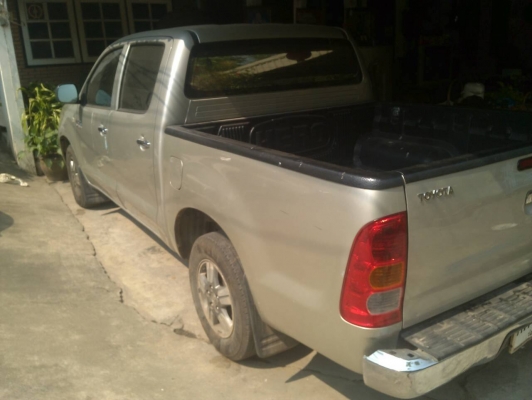 TOYOTA VIGO เกียร์ธรรมดา 4 ประตู 3.0G AIRBAG ABS ปี49