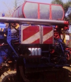 ขายด่วน รถเกี่ยวข้าวไทยเส็งยนต์ TSY เดี่ยวทรนง เครื่องยนต์ ISUZU 210 HP 6HH1 อุ้ม 2.5 ตัน ปั๊มไดกิ้นเบอร์ 23 ช่วงล่างตัวเดิน 200-3 เพลา รถสภาพดีพร้อมทำงานได้เลยครับ ราคาต่อรองได้ครับ