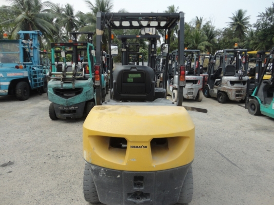 ขาย. รถโฟล์คลิฟท์ KOMATSU FD30 รุ่น 17เครื่องยนต์ดีเซล เกียร์ ออโต้