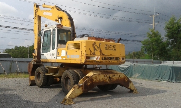 รถแบคโฮล้อยาง LIEBHERR รุ่น A922 มีทะเบียน,เอกสารครบ ขายพร้อม Campshell Boom พิเศษ รัศมีทำงาน ลึก16M กว้าง12M