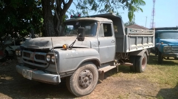 ขาย 6 ล้อหัวยาวดั้ม เครื่อง EH100 150 แรงม้า เฟืองท้าย ROCKY คัสซีสวยตลอดเส้น ทะเบียนพร้อมโอนครับ รถใช้งานอยู่