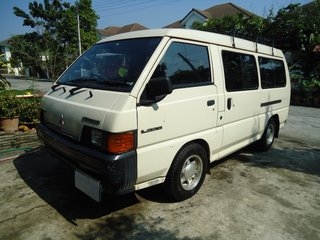 ขายรถตู้ MITSUBISHI L300 สีครีม ปี 1995 ราคา 149,000 บาท ขายรถตู้ MITSUBISHI L300 สีครีม ปี 1995 ราคา 149,000 บาท
