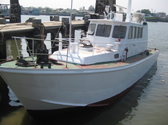 เรือเหล็ก มีทะเบียน,เอกสารครบ ตัวเรือ ยาว 17M กว้าง 4.5M ลึก 2.5M เครื่องยนต์ CAT 350HP 2 เครื่อง  พร้อมเครื่องปั่นไฟ Cummin 50KVA 1 เครื่อง