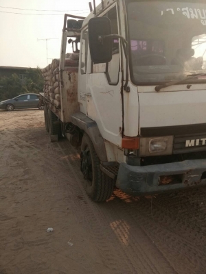 ขาย10ล้อเทรลเลอร์ 2เพลาMITSUBISHI FN527  TD5xxx กว่าหัวเดิมบาง ยางดีทั้ง10เส้น คัชชีสวยสภาพพร้อมใช้งาน