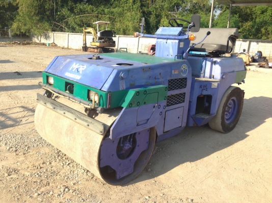 รถบดสั่นสะเทือน 4 ตัน KOMATSU  JV40CW-3