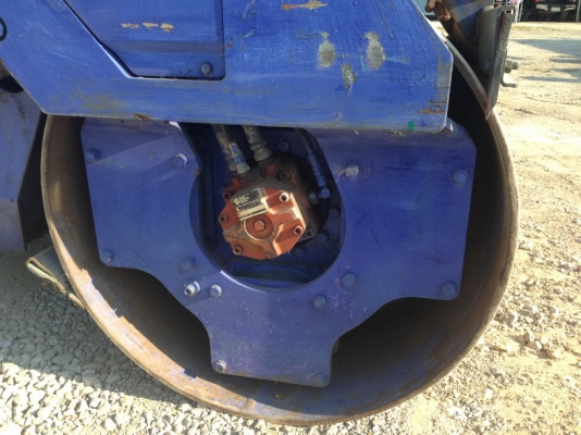 รถบดสั่นสะเทือน 4 ตัน KOMATSU  JV40CW-3