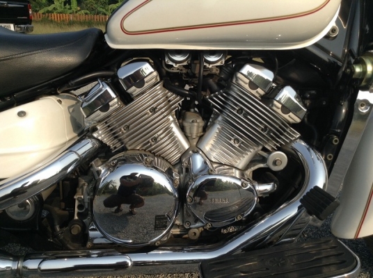 ธารนนทบุรี//ขาย yamaha royal1300 ปี2001 สภาพนางฟ้า ระบบไฟสมบูรณ์ทุกจุด เครื่องเดินเบานิ่งๆ ราคา 179,000 บาท อินวอยท์ สรรพสารมิตรแท้