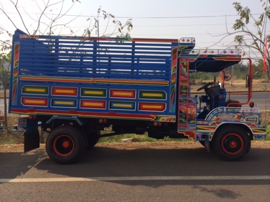 ขาย รถต่อใหม่ 6 ล้อดั้มครับ ขาย รถต่อใหม่ 6 ล้อดั้มครับ