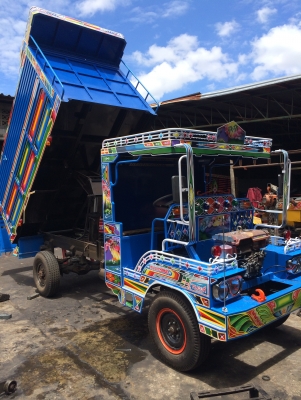 ขาย รถต่อใหม่ 6 ล้อดั้มครับ ขาย รถต่อใหม่ 6 ล้อดั้มครับ