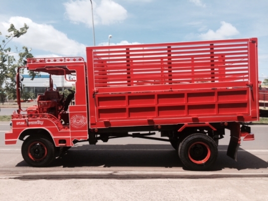 ขาย รถต่อใหม่ 6 ล้อดั้มครับ ขาย รถต่อใหม่ 6 ล้อดั้มครับ