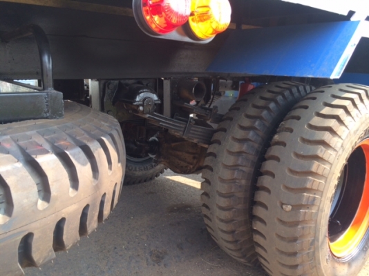 ขาย รถต่อใหม่ 6 ล้อดั้มครับ ขาย รถต่อใหม่ 6 ล้อดั้มครับ