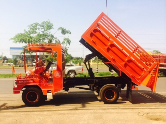 ขาย รถต่อใหม่ 6 ล้อดั้มครับ ขาย รถต่อใหม่ 6 ล้อดั้มครับ