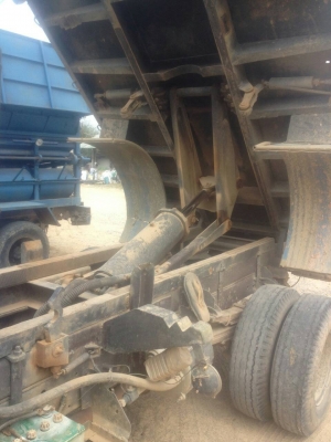 รถบรรทุก 6 ล้อเล็กดั๊มพ์ได้ พร้อมรถแม็คโคร ราคา 480,000 บ.