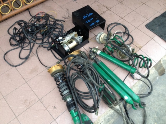 โช้คไฮโดรลิค TEIN ใส่โตต้า BB มาใส่ VIOS ได้ของเก่าญี่ปุ่นสภาพเดิมๆครับ