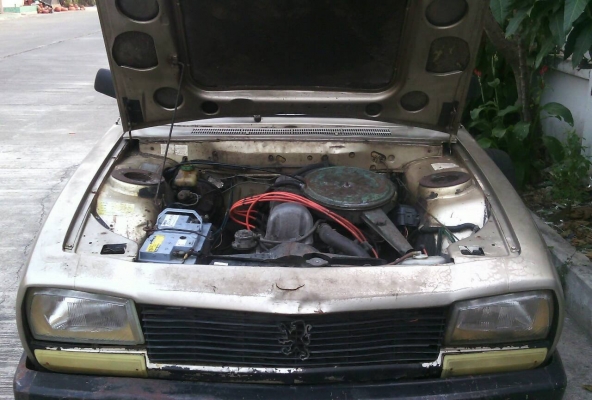 ขายเปอรโย504กระบะปี87 สีต้องทำ ขายตามสภาพ58,000 ขับได้ แอร์เย็น