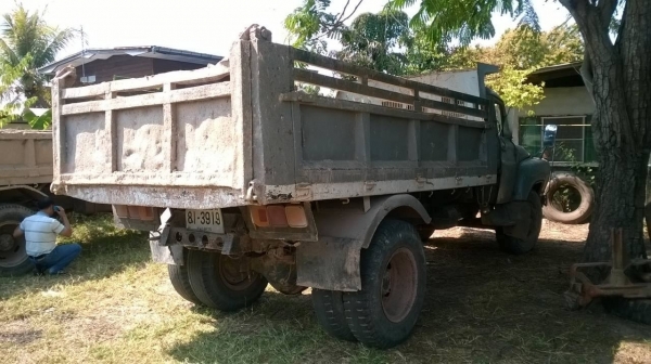 ขาย 6 ล้อหัวยาวดั้ม เครื่อง EH100 150 แรงม้า เฟืองท้าย ROCKY คัสซีสวยตลอดเส้น ทะเบียนพร้อมโอนครับ รถใช้งานอยู่