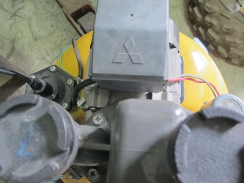 ขายถังน้ำแสตนเลสตราเพชรขนาด2000ลิตรพร้อมปั๊มน้ำMITSUBISHI